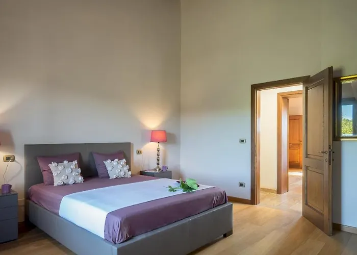 Vila La Nell'isola 12, Emma *