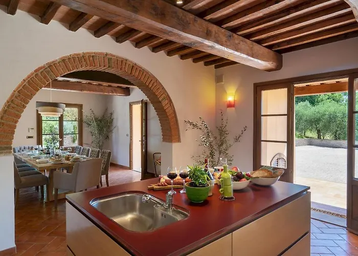 La Nell'isola 12, Emma Casciana Terme