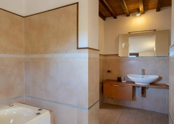 La Nell'isola 12, Emma * Casciana Terme