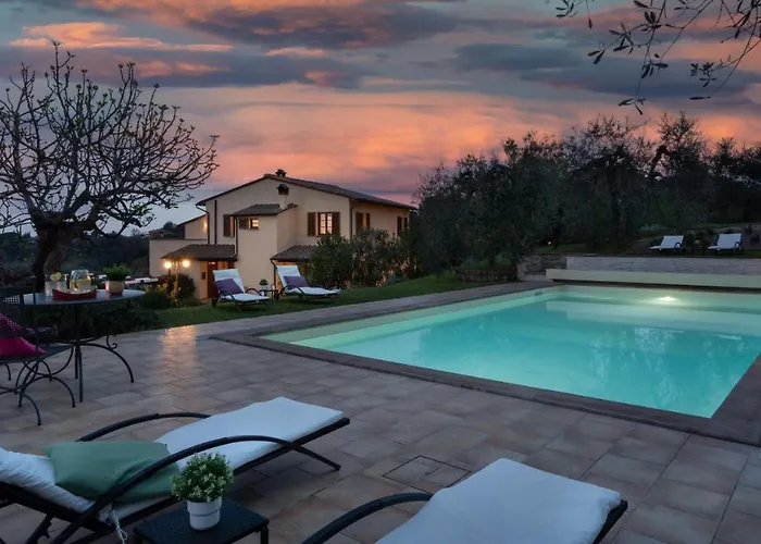 Vila La Nell'isola 12, Emma